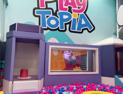 Ambientación de zona de juegos Playtopia